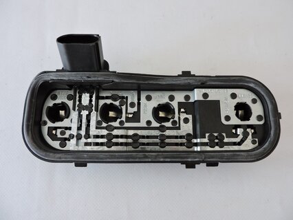 Držák žárovek zadní levý AUDI A4 B6 COMBI, ORIGINAL 8E9945257