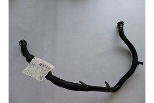 Trubka spojovací VW , SEAT , AUDI 1,8 ORIGINAL 06A133817A